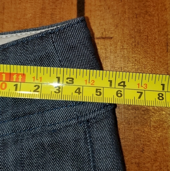 Small Helly Hansen Dark Denim Bermuda Capris - Picture 5 of 12